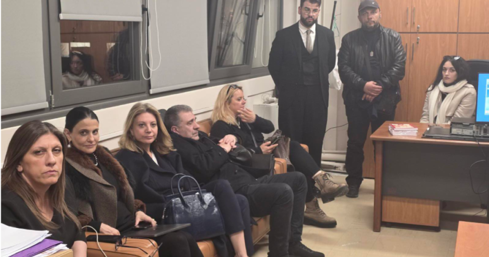 Οργισμένη απάντηση της Ένωσης Δικαστών σε Κωνσταντοπούλου - Καρυστιανού για το επεισόδιο στη Λάρισα